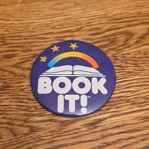 Vintage 1985 Pizza Hut Book It Reading Program Pinback Button 3 Inch Purple 80s